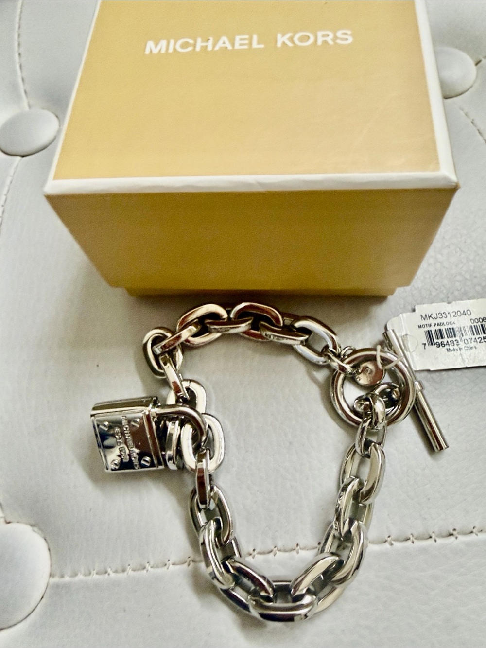 Michael Kors Shiny Silver Padlock Chain Bracelet